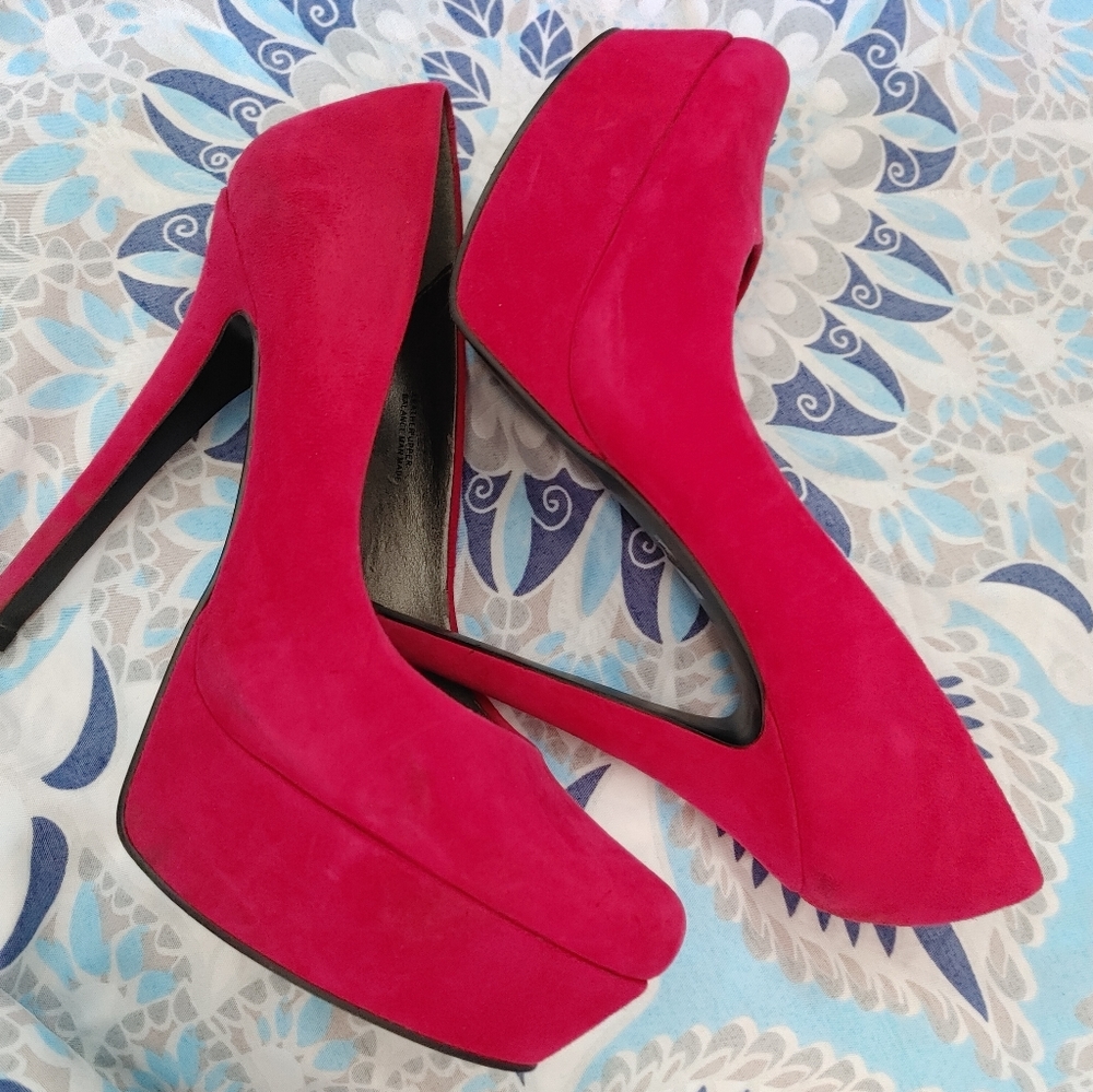 🍀2/40 Le Chateau pink pumps